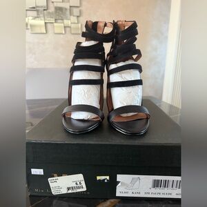 kane by mia limited edition black suede Strap Oy Wedge Sandals.